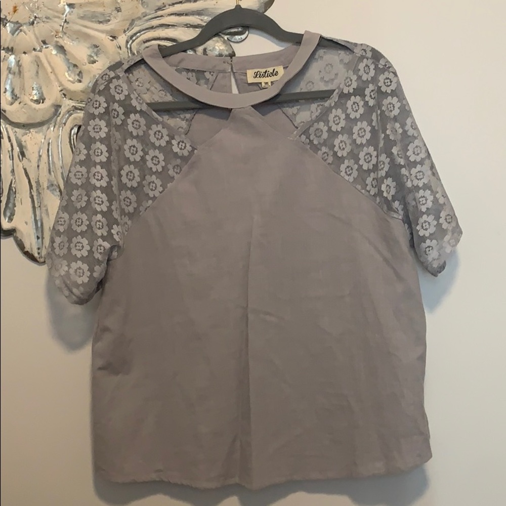 Cute blouse!